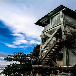 Гостевой дом Отель 8 Boutique By The Sea Tanjung Tokong